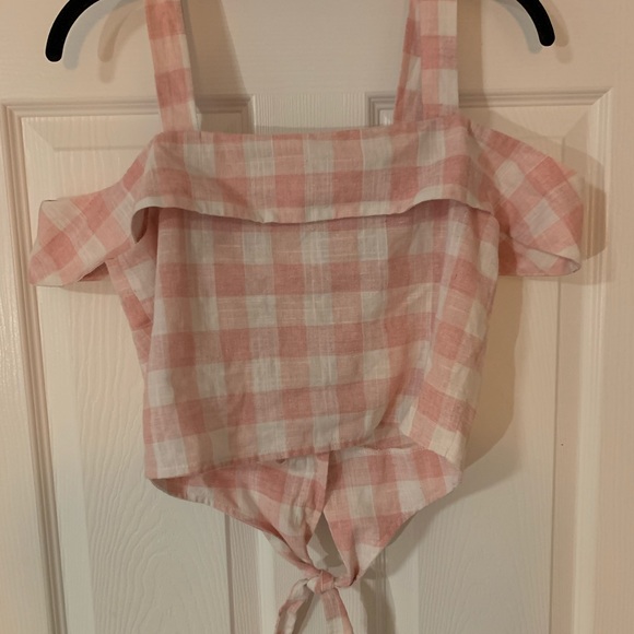 Lulu’s Checkered Summer Crop Top - Picture 2 of 3